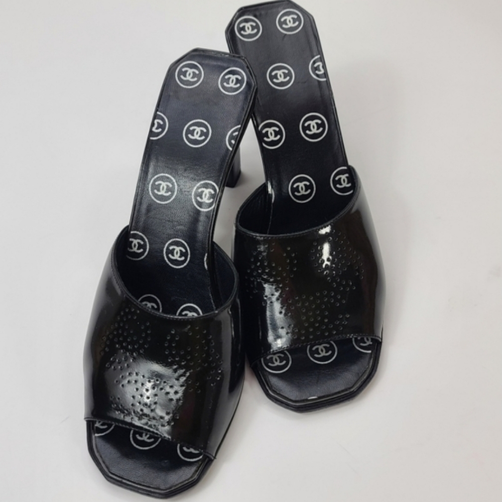 Authentic Chanel Vintage Slides Black Patent  Leather Size 37EU